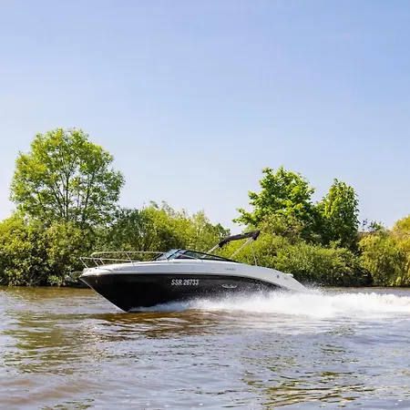 Luxury Yacht Gent