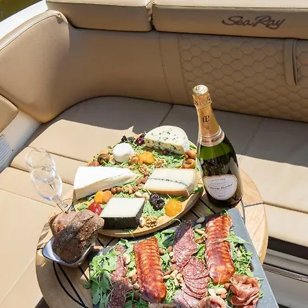 Båthotell Luxury Yacht *