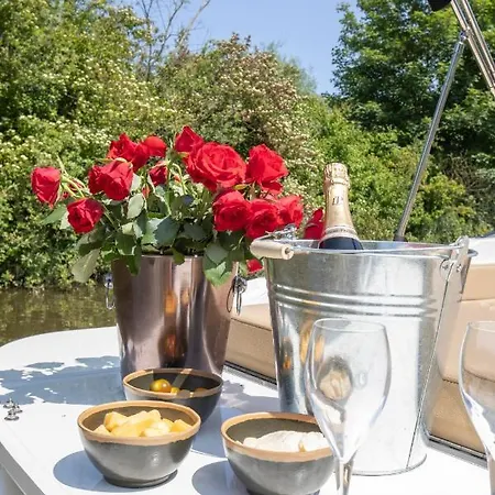 Luxury Yacht Båthotell Gent