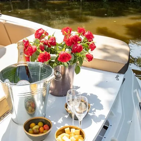 Luxury Yacht Båthotell