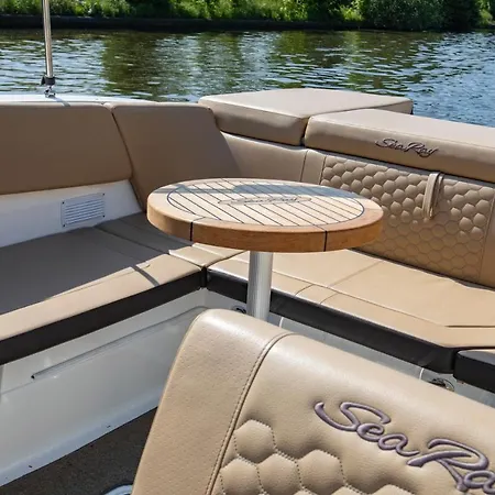 Luxury Yacht Botel *
